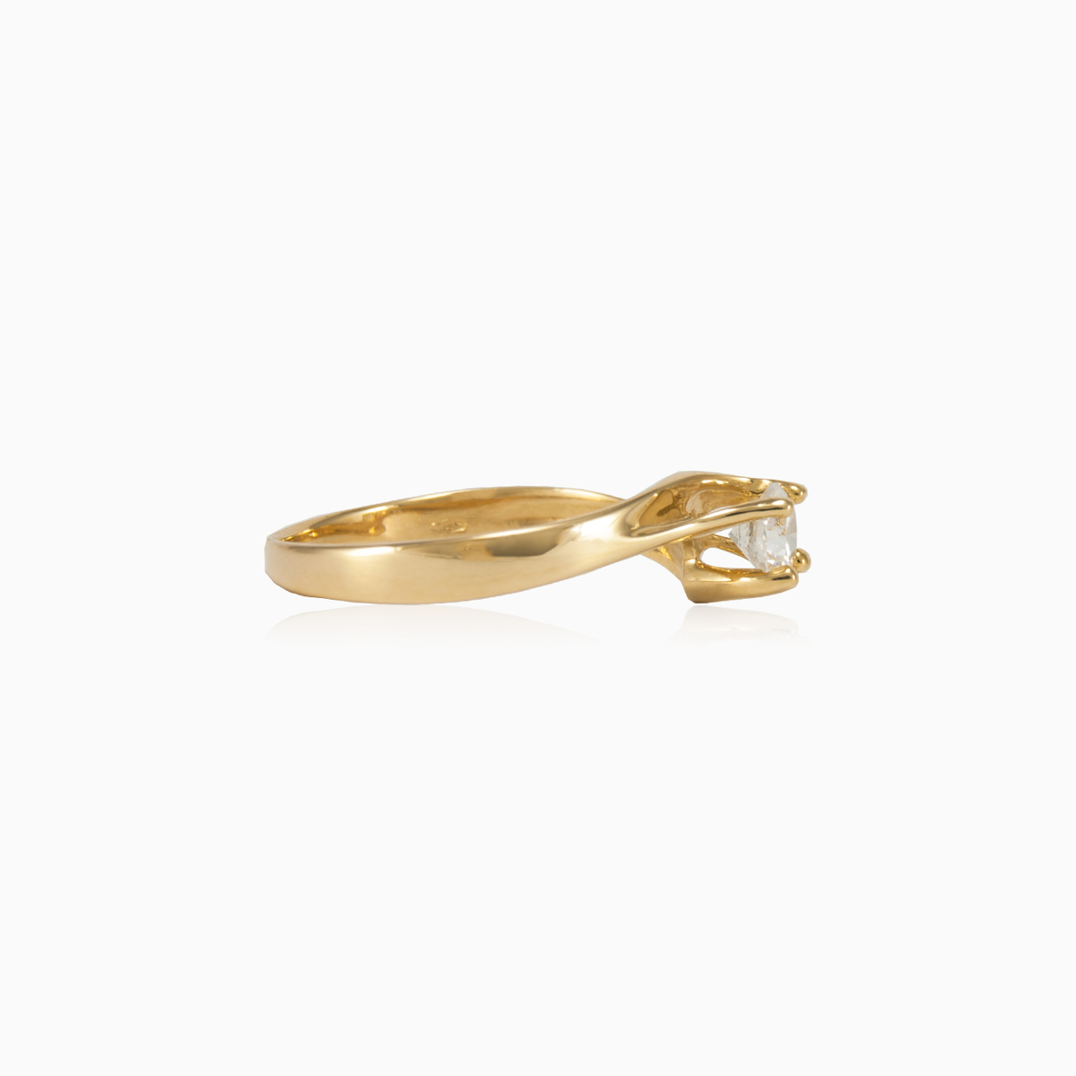Twisted solitaire ring woman Engagement rings Lustrous N.2