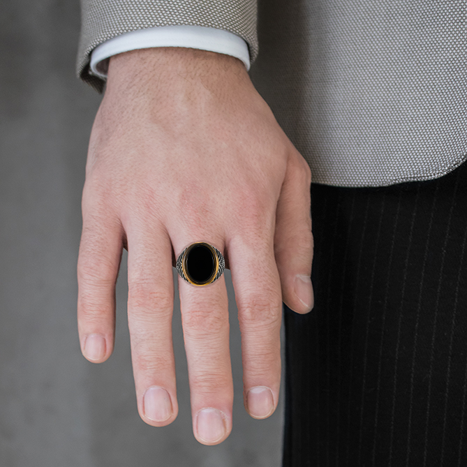 Handcrafted oval onyx man Rings Palmyra N.3