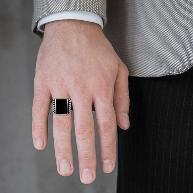 Symmetric rectangle onyx man Rings Harmony N.3