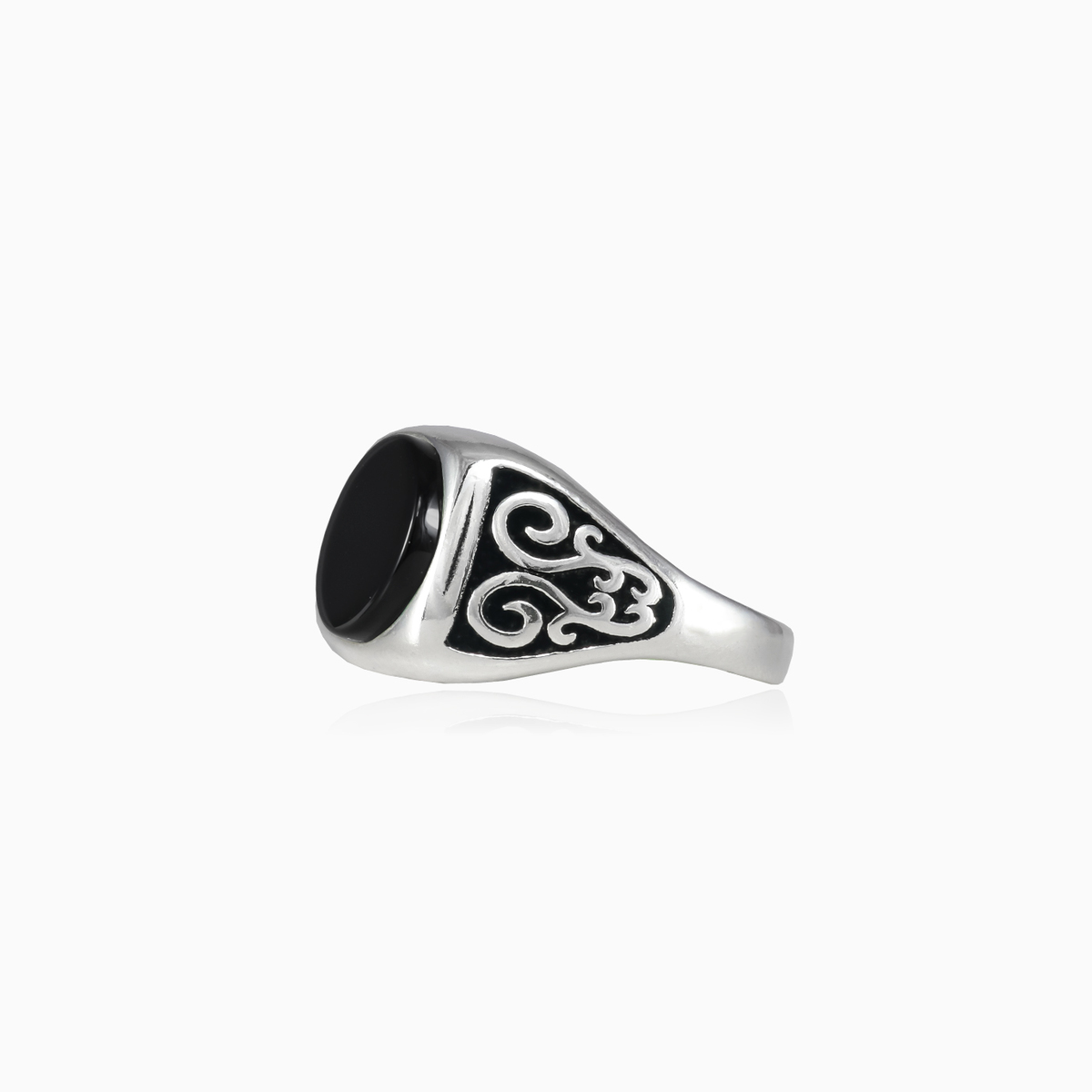 Round black onyx ring unisex Rings Palmyra N.2