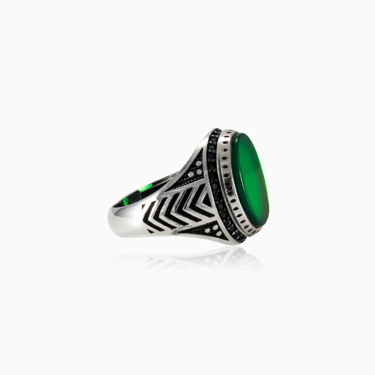 Jade and spinel ring man Rings Detallado N.2