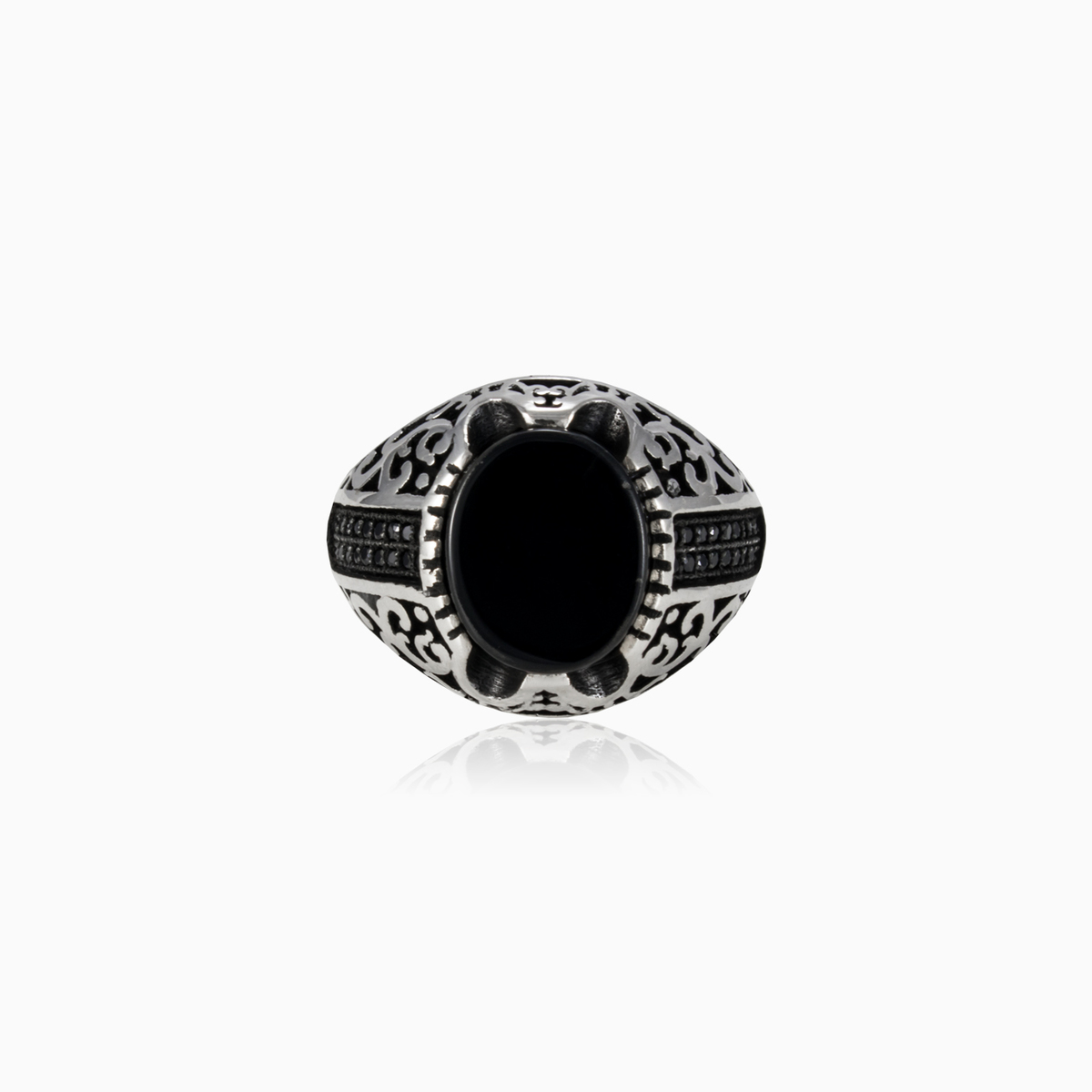 Oval onyx and spinel ring man Rings Palmyra N.1