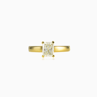 Radiant diamond ring woman Engagement rings Brillantino