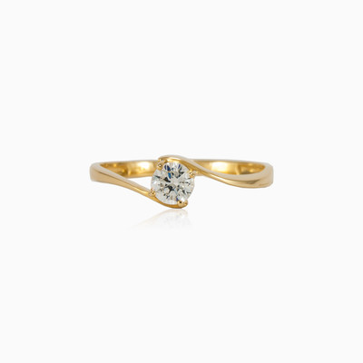 Classic solitaire ring woman Engagement rings Lustrous